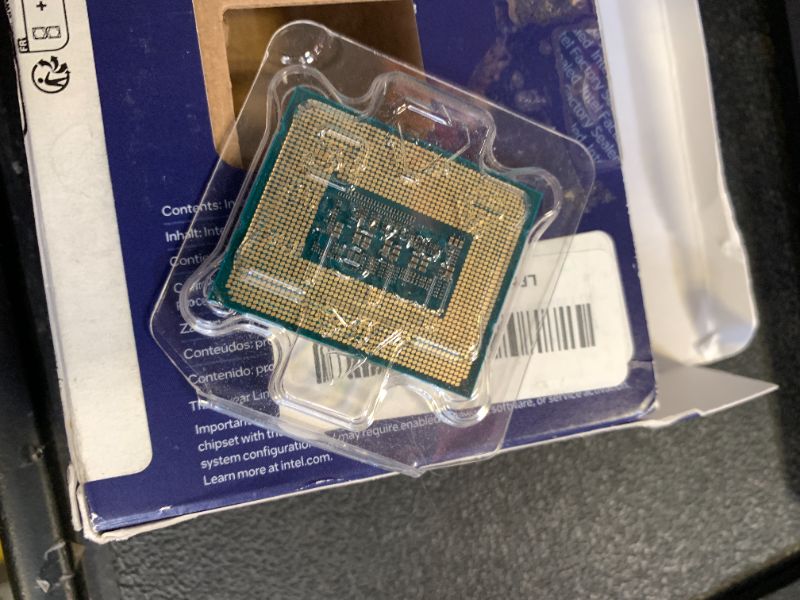 Photo 1 of Intel Core i9-13900KF Desktop Processor 24 cores (8 P-cores + 16 E-cores) 36M Cache, up to 5.8 GHz