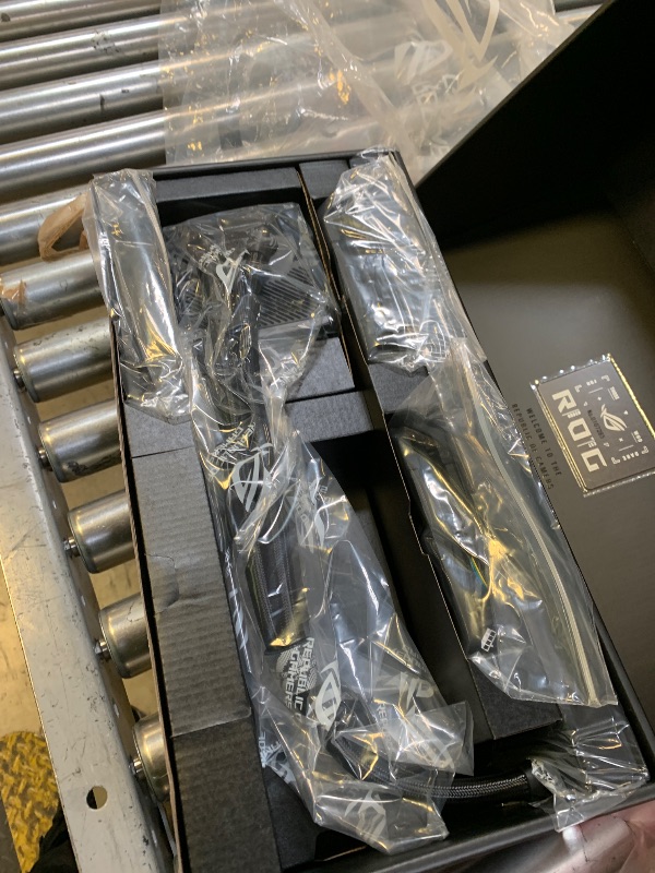 Photo 1 of ASUS ROG Ryujin III 360 All-in-one Liquid CPU Cooler with 360mm Radiator. Asetek 8th gen Pump, 3X Noctua industrialPPC 120mm Fans, 3.5” Color LCD