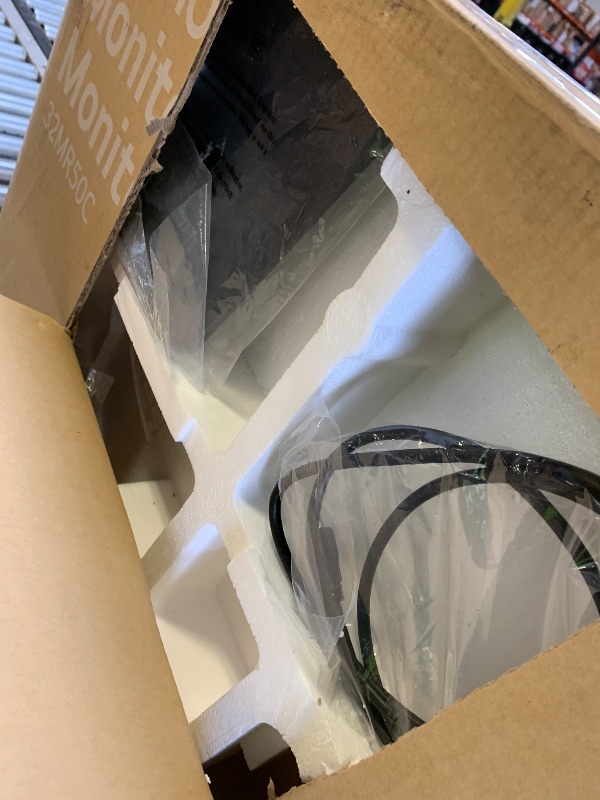 Photo 1 of LG 32MR50C-B Curved Monitor 32-Inch FHD 100Hz AMD FreeSync OnScreen Control Dynamic Action Sync Black Stabilizer Tilt Stand (HDMI) - Black