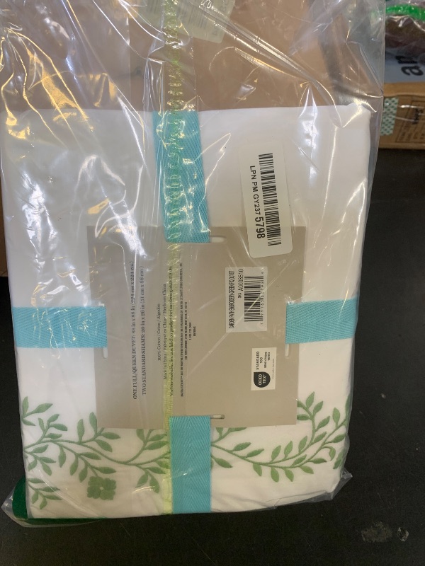 Photo 1 of Martha Stewart - Queen Duvet Cover Set, Soft Cotton Front with a Smooth Cotton Percale Reverse, 3 Piece Bed Set with Matching Pillowcases (Garden Path Embroidery Green)