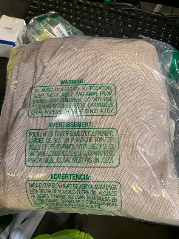 Photo 1 of Retro Herringbone Tweed Suits for Men 3 Pieces Prom Suit Set Classic Tuxedo Slim Fit Mens Jacket Pants Set Champagne XL