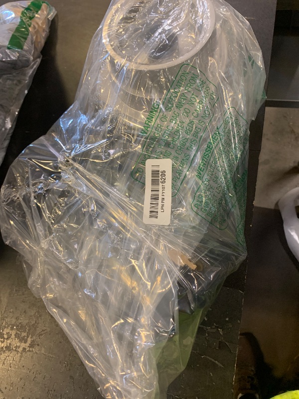 Photo 1 of BLACK+DECKER PowerCrush Multi-Function Blender with 6-Cup Glass Jar, 4 Speed Settings, Silver