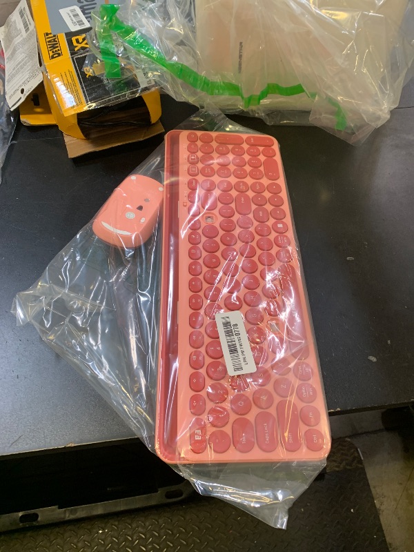 Photo 1 of seenda Bluetooth Keyboard and Mouse for iPad, CTU-301 Wireless Multi-Device Connection Bluetooth+2.4G Keyboard Mouse Combo with Tablet Holder for iPad/MacBook/Windows, iOS/Andriod/Phone, Coral Pink