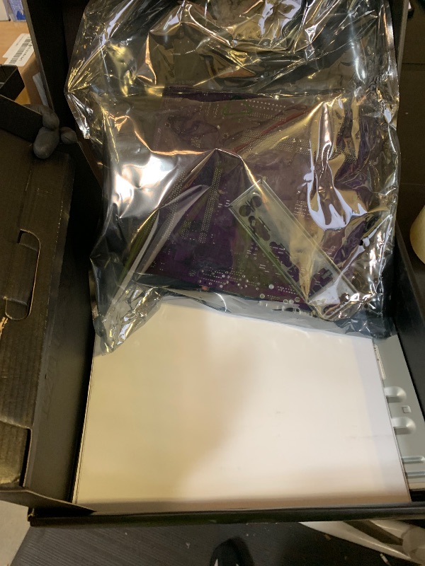 Photo 1 of ASUS ROG Maximus Z890 Hero Intel® Z890 LGA 1851 ATX Motherboard, Advanced AI PC-Ready, 22+2+1+2 Stages, DDR5, WiFi 7, 3X PCIe® 5.0 M.2, Thunderbolt™ 4, USB Type-C®, AI Overclocking/Cooling/Networking