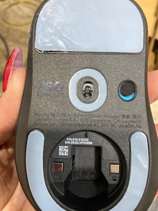 Photo 1 of ***PARTIAL SET - PRICE ADJUSTED***
Logitech G PRO X Superlight 2 DEX Wireless Gaming Mouse, 60g pro-Grade Right-Handed Mouse with 5 programmable Buttons, USB-C Charging, 44k DPI Sensor, up to 8 kHz Polling for PC/Mac - Black