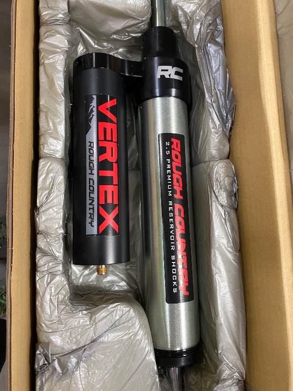 Photo 1 of ************THIS IS ONLY 1, NOT A PAIR OF 2**************
Vertex 2.5 Reservoir Rear Shocks
5-7.5" |TOYOTA(22-26) TUNDRA, TOYOTA(24-26) TACOMA)