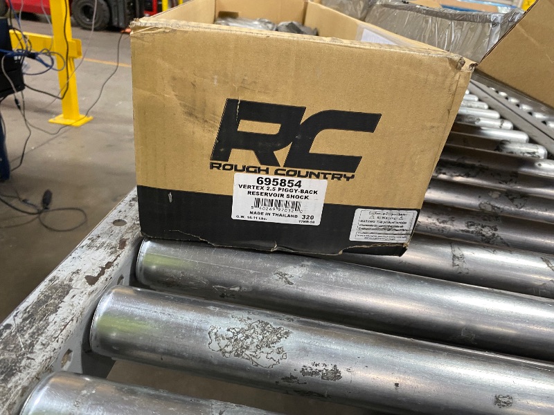 Photo 1 of ************THIS IS ONLY 1, NOT A PAIR OF 2**************
Vertex 2.5 Reservoir Rear Shocks
5-7.5" |TOYOTA(22-26) TUNDRA, TOYOTA(24-26) TACOMA)