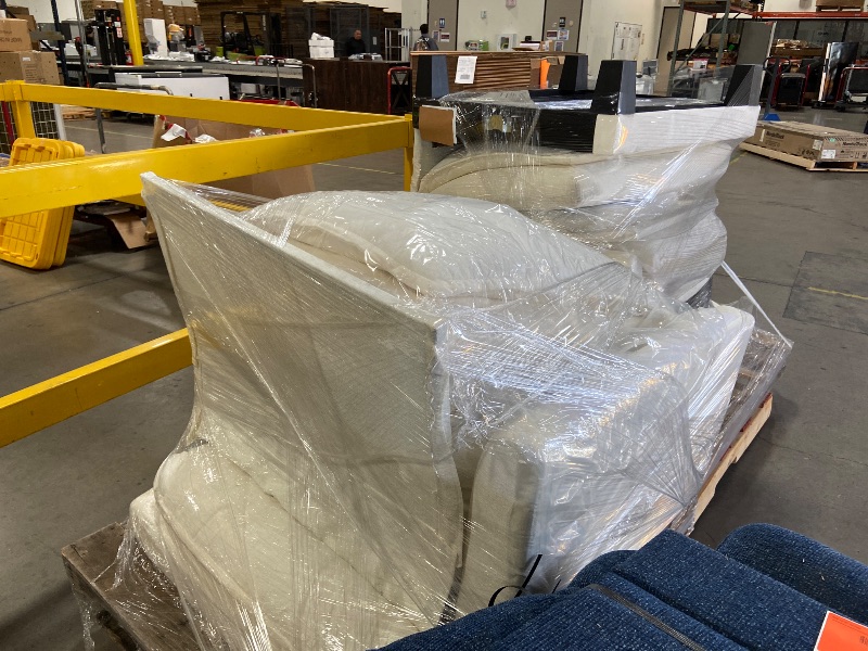 Photo 1 of **********MISSING SOME OF ITS LEGS************
COMHOMA 120" U Shaped Sectional Sofa with Movable 2 Ottomans,Comfy Cloud Modular Couch with Throw Pillows,Modern Chenille Deep Seat Sofa Couches for Living Room,Beige