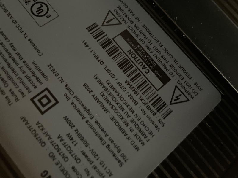Photo 1 of ***Damaged screen**Samsung 75-Inch Class QLED Q7F Series Samsung Vision AI Smart TV (2025 Model, 75Q7F) Quantum HDR, Object Tracking Sound Lite, Q4 AI Gen1 Processor, 4K upscaling, Gaming Hub, Alexa Built-in