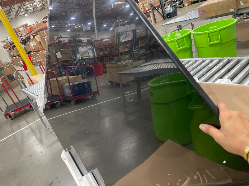 Photo 1 of ***Damaged screen**Samsung 75-Inch Class QLED Q7F Series Samsung Vision AI Smart TV (2025 Model, 75Q7F) Quantum HDR, Object Tracking Sound Lite, Q4 AI Gen1 Processor, 4K upscaling, Gaming Hub, Alexa Built-in