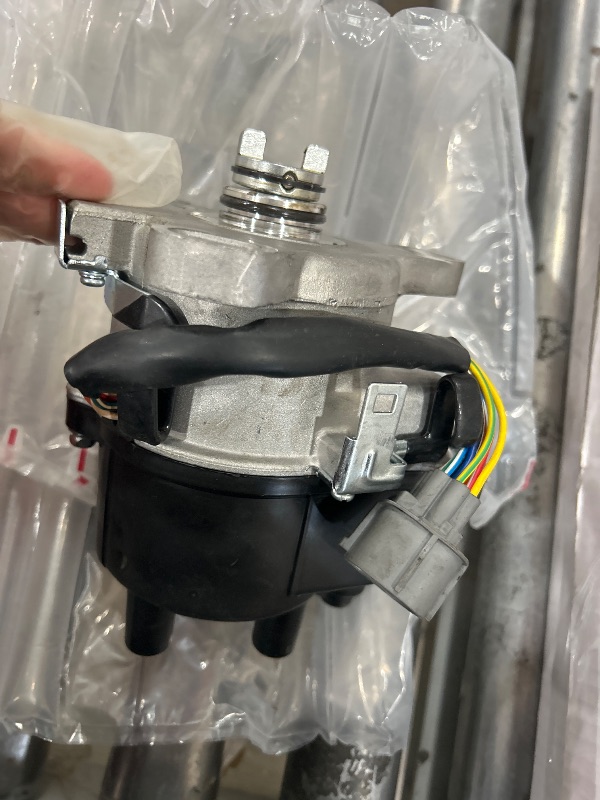 Photo 1 of (UNTESTED, FOR PARTS) A-Premium Ignition Distributor Compatible with Honda CR-V CRV 1997-1998 L4 2.0L, Black Cap and Rotor Kit