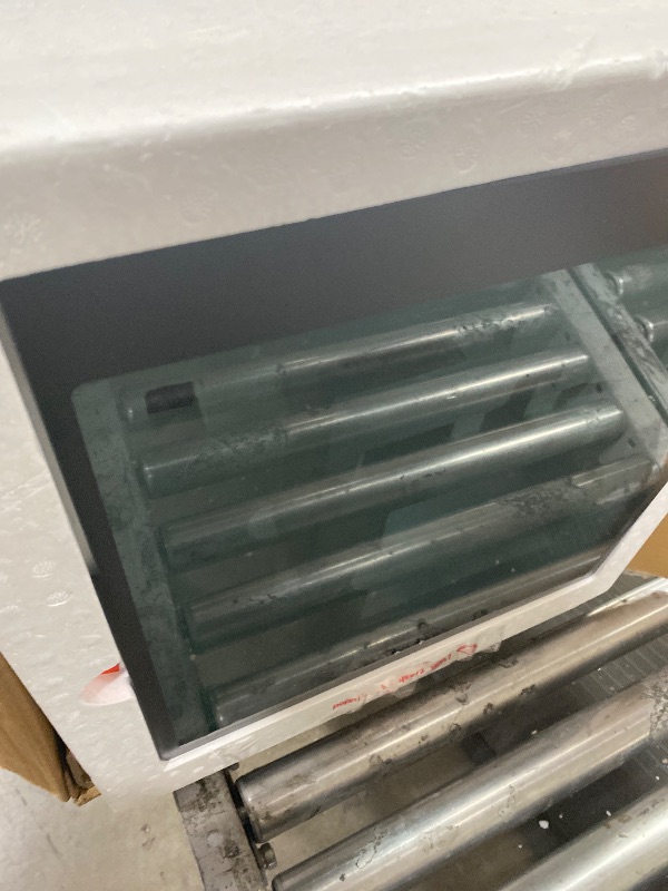 Photo 1 of ***MISSING PARTS***
QIDI Official Q2 Combo Multicolor 3D Printer, Full Auto Leveling, 65? Heated Chamber with 370? Bimetal Hotend Unlock PPS-CF, AI Camera and Ultra Air Filtration, 600mm/s High Speed, 270x270x256mm