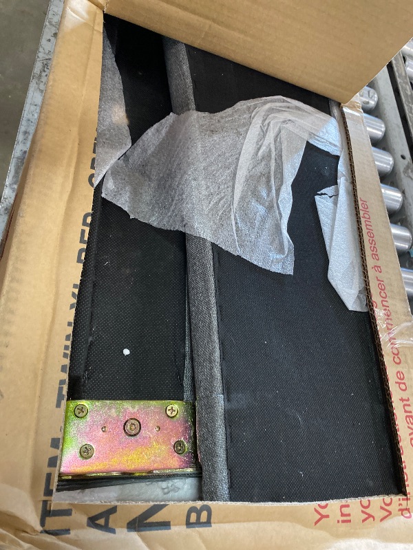 Photo 1 of *** CHECK COMMENTS****   Bellemave Twin XL Upholstered Daybed with LED Lights,Corner Daybed Frame with Trundle for Living Room, Linen, Gray