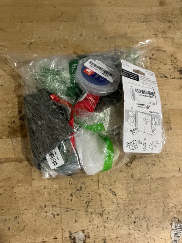 Photo 1 of *FINAL SALLE 8 ASSORTED ITEMS 