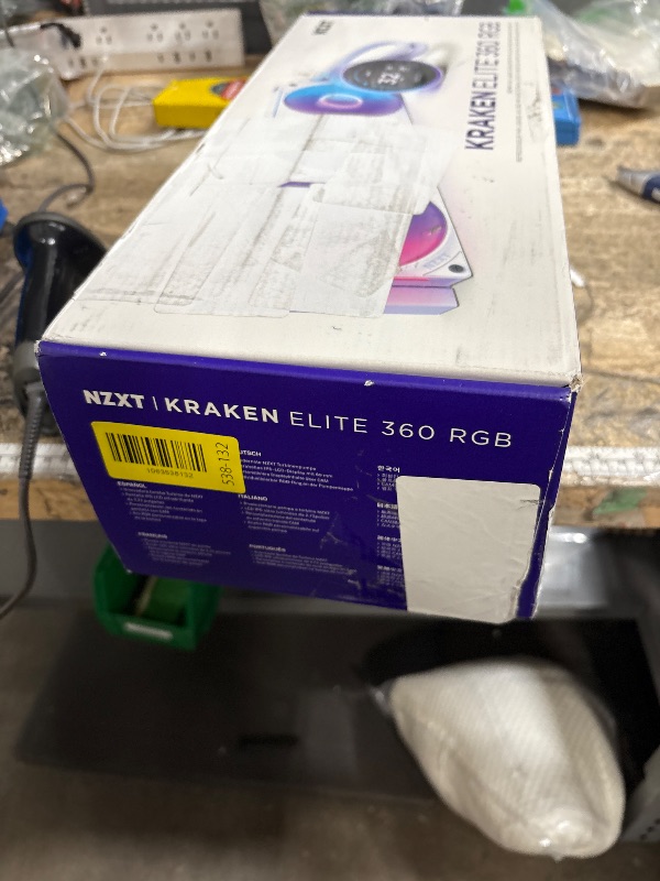 Photo 1 of **********FOR PARTS ONLY- NONFUNCTIONAL**********
NZXT Kraken Elite 360 RGB 2024 - AIO CPU Liquid Cooler - 360mm Radiator - F360 RGB Core Fan - Customizable 2.72" IPS LCD - NZXT Turbine Pump - AMD® AM5, AM4 - Intel® LGA 1851/1700, 1200/115X - White