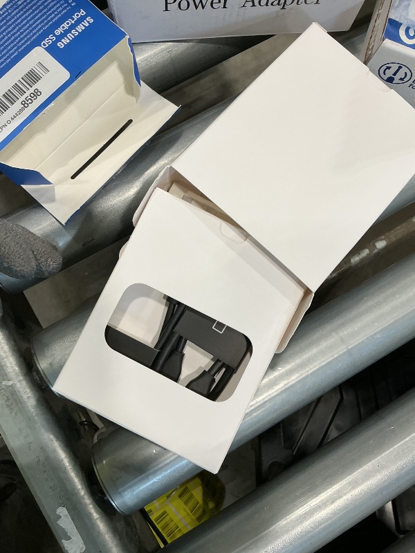 Photo 1 of ***MISSING PIECES*** ***READ CLERK NOTES*** SAMSUNG T7 Portable SSD, 4TB External Solid State Drive, Speeds Up to 1,050MB/s, USB 3.2 Gen 2, Reliable Storage for Gaming, Students, Professionals, MU-PC4T0T/AM, Gray