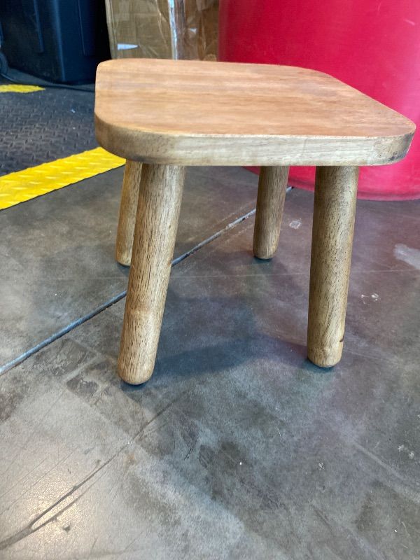 Photo 1 of *USED*
Youeon 9 Inch Small Wooden Step Stool, Non-Slip One Step Stool for Adults, Holds up to 300 Lbs, Portable & Sturdy, Footstool for Bedroom, Bathroom, Kitchen, Easy to Assemble