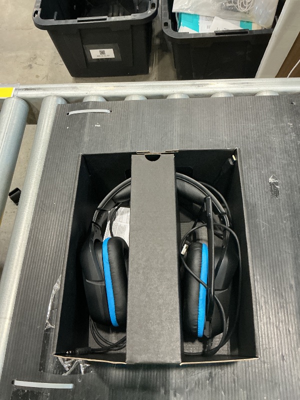 Photo 1 of ***MINOR DAMAGE*** Logitech G432 Wired Gaming Headset, 7.1 Surround Sound, DTS Headphone:X 2.0, Flip-to-Mute Mic, PC (Leatherette) Black/Blue