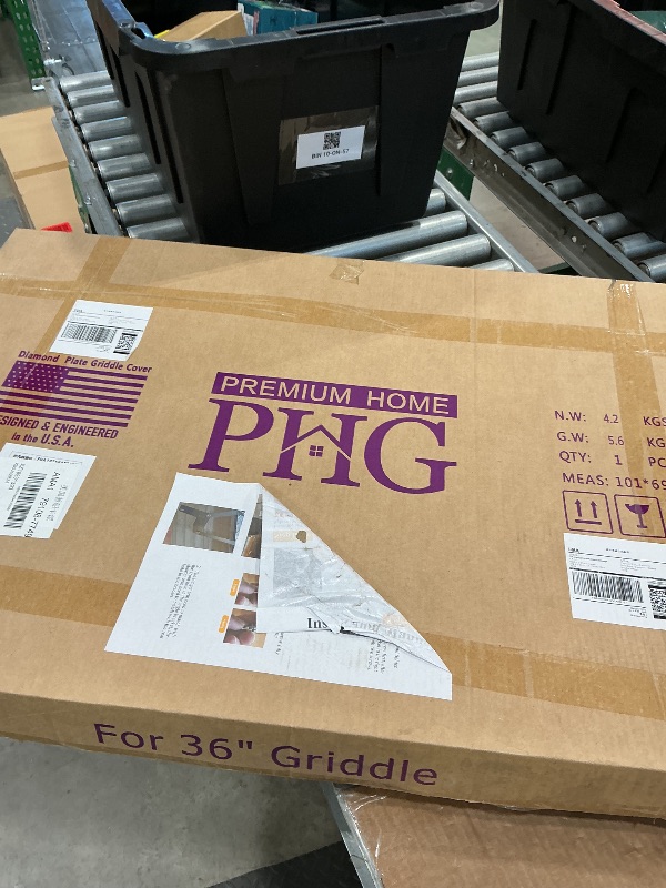 Photo 1 of **MINOR DAMAGE - USED**
Premium Grade Hinged Aluminum Griddle Cover, Upgrade Design Compatible with Blackstone 36 inch Griddle, 36 inch Blackstone Grill Cover, Grill Lid, Easy to Flip, Low Maintenance, Dust and Water Proof