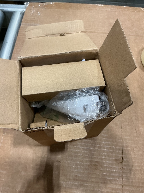 Photo 1 of [New] VTech VG134 DECT 6.0 Cordless Home Phone with Bluetooth Connection, Digital Answering Machine, Backlit Display,Full Duplex Speakerphone, Caller ID/Call Waiting,1000 ft Range (White/Grey)