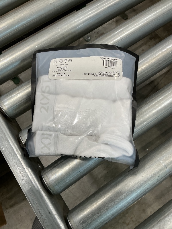 Photo 1 of **SEE CLERK COMMENTS*** 2(X)IST mens Essential Cotton Fly Front Brief 3-pack Underwear, Pure White, 38 US