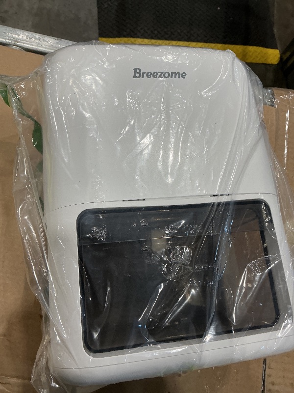 Photo 1 of *USED*
BREEZOME 60 OZ Dehumidifiers for Home, Dual-Semiconductor Quiet Dehumidifier with Timer Sleep Mode Auto-Off 7 Colors Light Portable Small Dehumidifiers for Bathroom, Cloakroom, RV