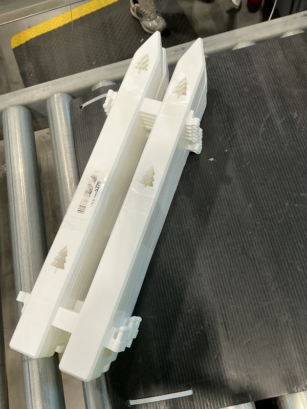 Photo 1 of *MINOR DAMAGE - USED*
Extra Height 16” Christmas Tree Fence, 12pcs Christmas Tree Gate, White Christmas Fence Decorations for Cat, Small Dog, Suit for Christmas, Birthday, Wedding Decoration