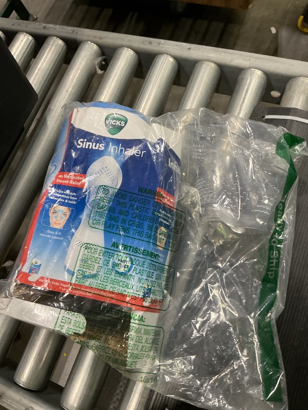 Photo 1 of **UNTESTED**
Vicks Sinus Inhaler - Non-Medicated Steam Relief for Allergies, Congestion, Cough & Colds, Vocal Steamer, Soothes Nasal & Throat Passages, Works with VapoPads (1 Included)