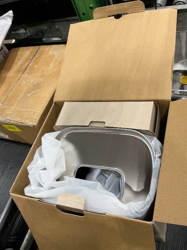 Photo 1 of **UNTESTED**
PETLIBRO Upgrade Cat Water Fountain, Cordless Cat Fountain Battery Operated, App Monitoring 3L/101oz Dockstream 2 Pet Water Fountain with Stainless Steel Tray, 5GHz WiFi Dog Water Bowl Dispenser