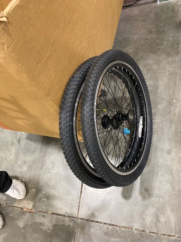 Photo 1 of **MISSING PARTS - Missing hardware**
VEVOR Adult Tricycles Bike, 24 Inch Three-Wheeled Bicycles, 3 Wheel Bikes Trikes, Carbon Steel Cruiser Bike with Basket & Adjustable Seat, Picnic Shopping Tricycles for Seniors, Women, Men (Blue)