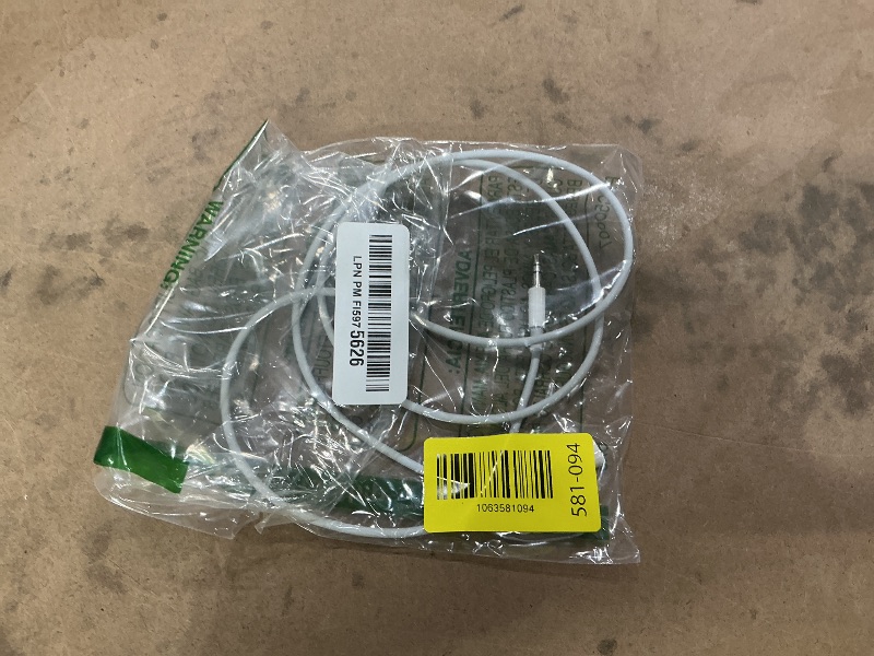 Photo 1 of (Apple MFi Certified) iPhone AUX Cord,Lightning to 1/8 Inch Audio Cable,3.3ft, Headphone Jack Adapter Male Aux Stereo Audio Cable Compatible for iPhone 14/13/12/11/XR/X/8/7 (White)