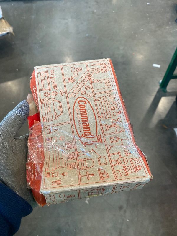 Photo 1 of *USED*
Command Medium Refill Strips, 36 Command Strips, Damage-Free Hanging, Reuse Medium Indoor Wall Hooks, No Tools Removable Adhesive for Home Decor