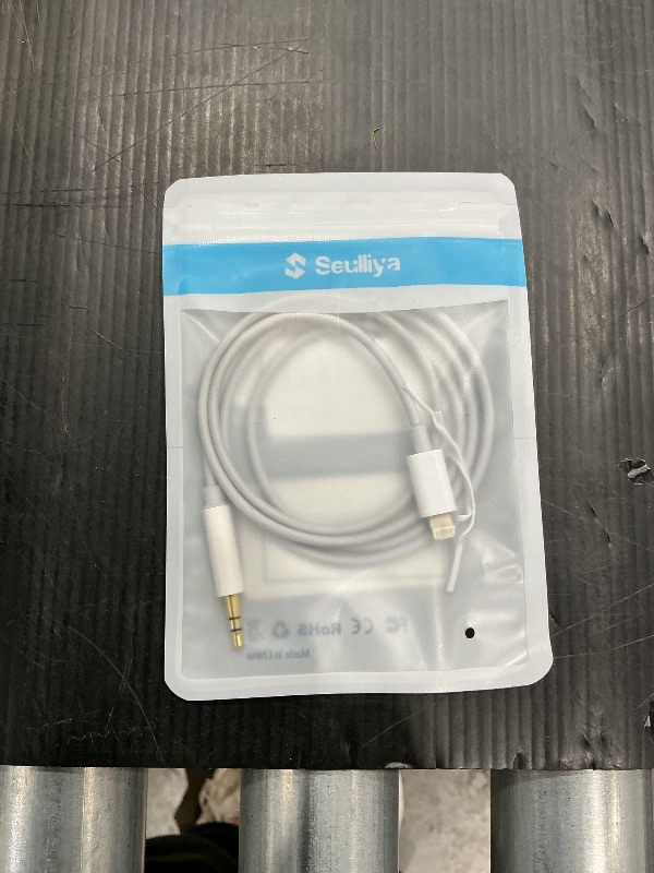 Photo 1 of (Apple MFi Certified) iPhone AUX Cord,Lightning to 1/8 Inch Audio Cable,3.3ft, Headphone Jack Adapter Male Aux Stereo Audio Cable Compatible for iPhone 14/13/12/11/XR/X/8/7 (White)
