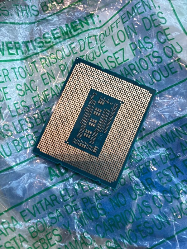 Photo 1 of **UNTESTED**
Intel Core i7-13700K Gaming Desktop Processor 16 cores (8 P-cores + 8 E-cores) with Integrated Graphics - Unlocked