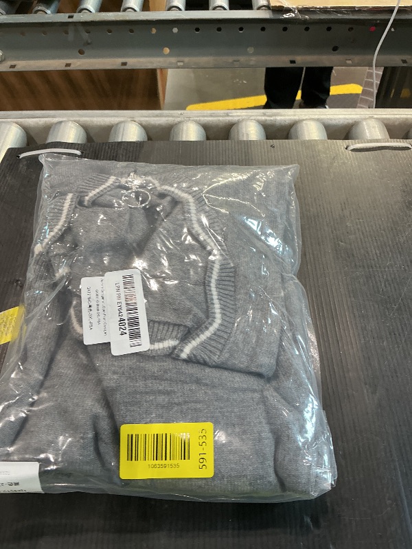 Photo 1 of *gray**MINOR DAMAGE - USED*
QIXING Womens Plus Size Cardigan with Pocketes Long Sleeve Casual Lightweight Open Front Cardigan 3xl