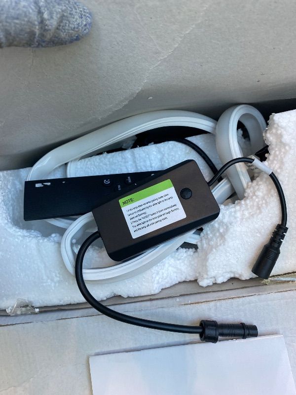 Photo 1 of **UNTESTED**
Smart LED Floor Lamp, RGBCW Corner Lamp Works with Alexa, 2000LM Color Changing Standing Lamp with 16 Million DIY Colors,Music Sync,Torchiere Tall lamp for Living Bedroom Room,APP/Voice/Remote Control