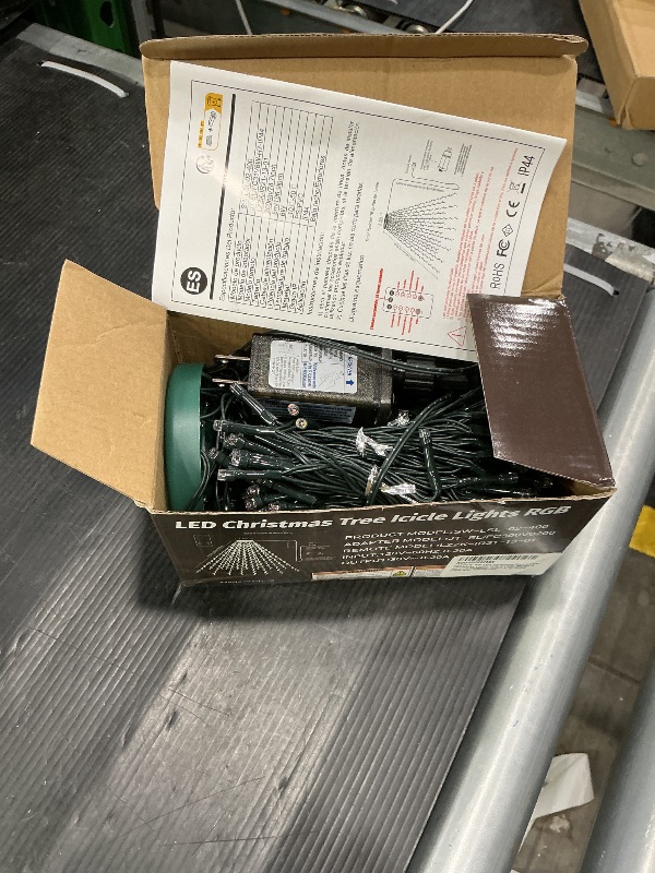 Photo 1 of *Missing items/remote* aneeway 400 LED Christmas Tree Lights, Christmas Lights with 8 Light Modes & Memory Function, 6.6FT x 16 String Light with Timing Function & Remote Control for Xmas Ornaments - Multicolor