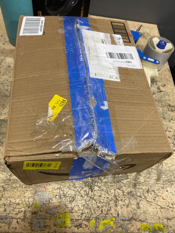 Photo 1 of ***MISSING PARTS***
CROBOLL 1:12 Large RC Cars for Boys with Upgraded Lifting Function, 2.4GHz 4WD Remote Control Car Toy Gifts 20km/h Monster Truck for Kids, All Terrain RC Truck for 60Min Play(Green)