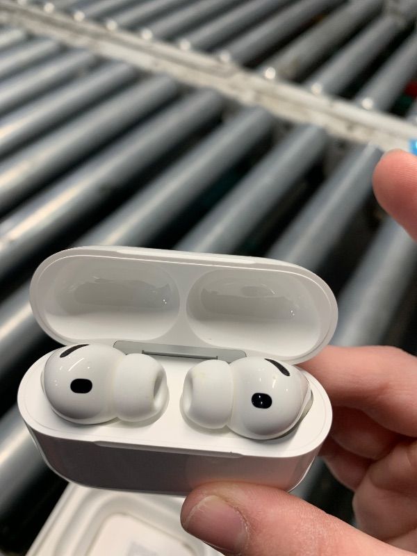Photo 1 of ***PARTS ONLY*** ***DEVICE IS LOCKED OUT*** Apple AirPods Pro 3 Wireless Earbuds, Active Noise Cancellation, Live Translation, Heart Rate Sensing, Hearing Aid Feature, Bluetooth Headphones, Spatial Audio, High-Fidelity Sound, USB-C Charging