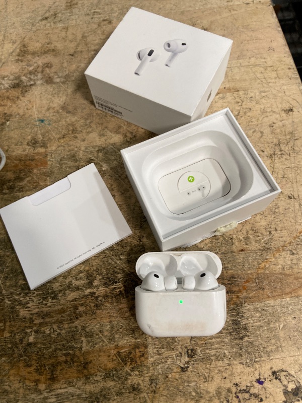 Photo 1 of *RIGHT AIR POD NOT FULLY FUNCTIONAL* Apple AirPods Pro 3 Wireless Earbuds, Active Noise Cancellation, Live Translation, Heart Rate Sensing,Hearing Aid Feature,Bluetooth Headphones,Spatial Audio, High-Fidelity Sound, USB-C Charging, White