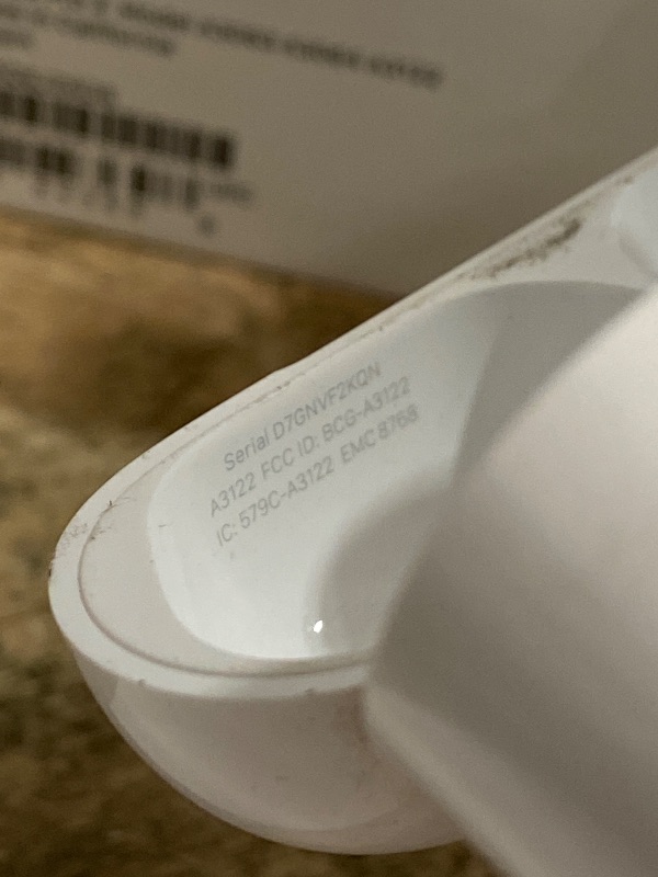 Photo 1 of *RIGHT AIR POD NOT FULLY FUNCTIONAL* Apple AirPods Pro 3 Wireless Earbuds, Active Noise Cancellation, Live Translation, Heart Rate Sensing,Hearing Aid Feature,Bluetooth Headphones,Spatial Audio, High-Fidelity Sound, USB-C Charging, White