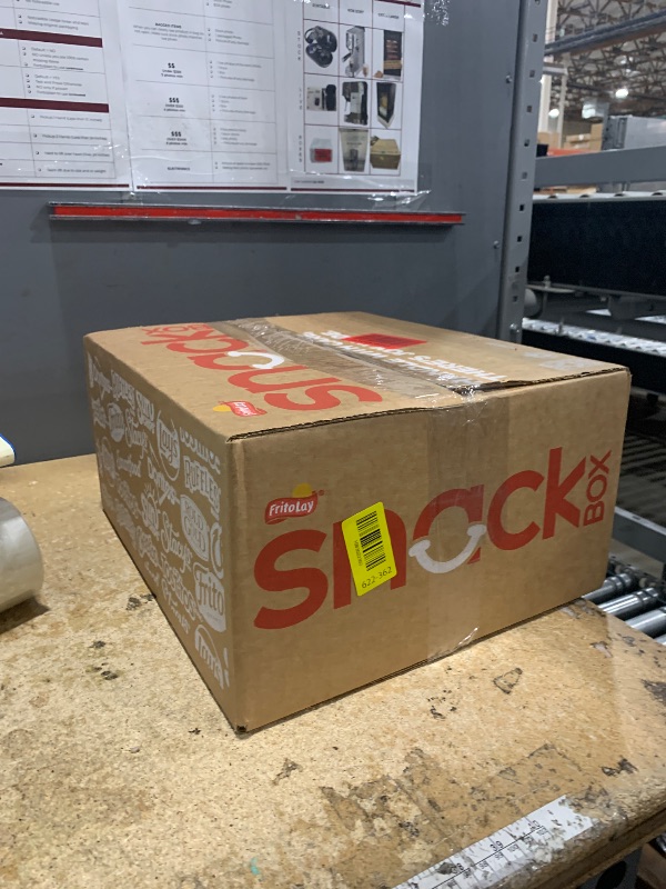 Photo 1 of *1/27/2026* Simply, Cheetos White Cheddar Puffs & Crunchy Variety Pack, 0.875 Ounce (Pack of 36)