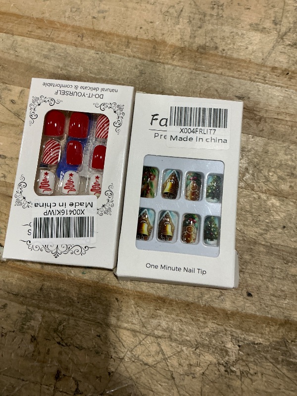 Photo 1 of (2) Christmas Fake Nails Short Square Winter Press on Nails Red Full Cover Xmas Tree Candy Cane False Nails with Designs Glossy Glue on Nails Acrylic Nails Artificial Nails for Women Girls 24Pcs