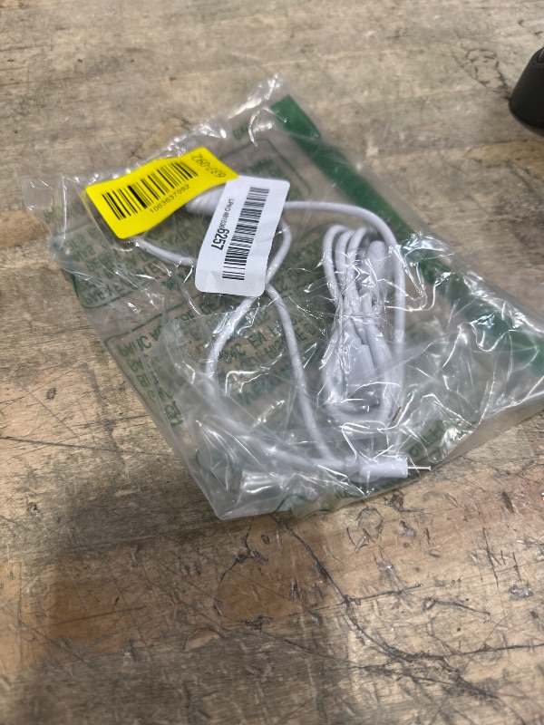 View 2 of 2 Pack 2ft Short Cord for iPhone 16e 17 Air 16 15 USB to USB C CarPlay Cable for iPhone 16 15 Pro Max 16 15 Plus, USB A to USB C Car Charger for iPhone 15, iPad Pro 12.9 inch, 4th, iPad Air 5th Mini 6