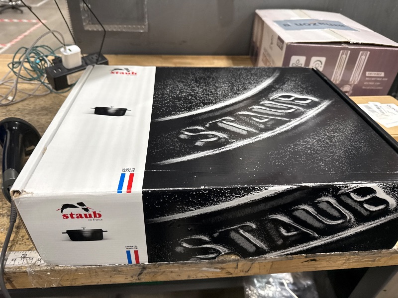 Photo 1 of (missing silver tray)(used) Staub Cast Iron Perfect Pan, Dutch Oven, 4.5-quart, serves 4-5, Made in France, White