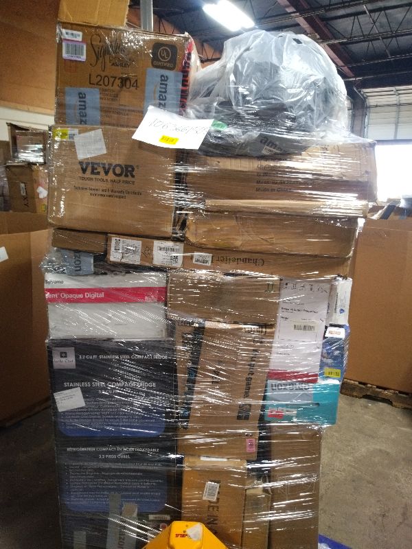 Photo 1 of As is General Merchandise pallet roughly 60 item