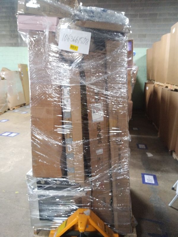 Photo 1 of As is General Merchandise pallet roughly 60 item