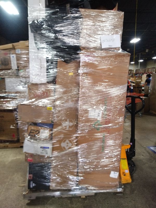 Photo 1 of As is General Merchandise pallet roughly 60 item
