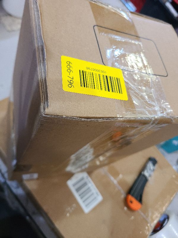 Photo 1 of 11428643745 Engine Oil Cooler for MINI COOPER R55 R60 R58 R56 R57 R59 R61 1.6L 1.6T Replace# 11427552687 11427583112 11428643749 V22600055 V42600008 V864374580 06013729 CLC278000S