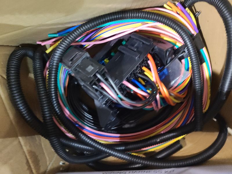 Photo 1 of 14 Circuit Wiring Harness Kit Extra Long Wires 14 Fuse 12V (New) Replacement for Chevy Mopar Ford Hotrod Universal w/Product Instruction Street Muscle Car, Hot Rod